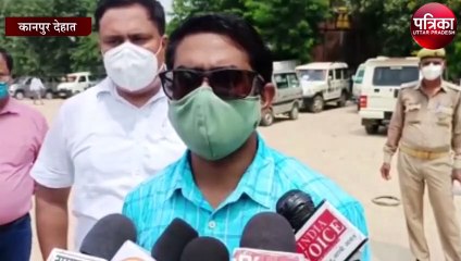 जिला प्रशासन का काफिला पहुंचा आरटीओ कार्यालय, तो दुकानें छोड़ भागे दलाल, 5 चढ़े हत्थे