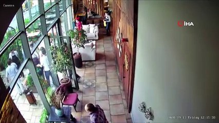 Esenyurt’ta değnekçi terörü kamerada