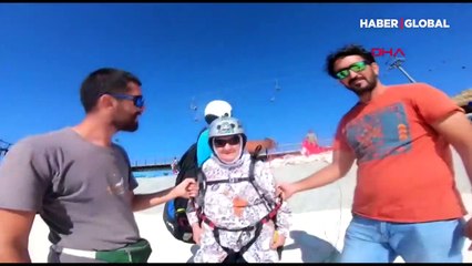 100 yaşında paraşütle atladı