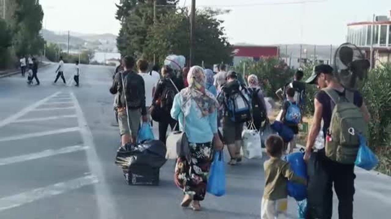 Miles de personas siguen sin hogar tras el incendio en el campo de refugiados griego de Moria