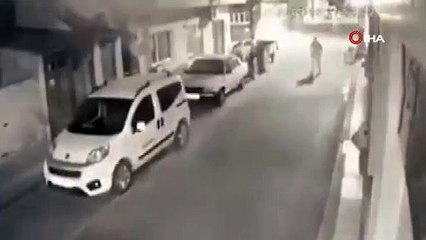 Bursa\'da motosiklet bisiklete çarpıp sürükledi