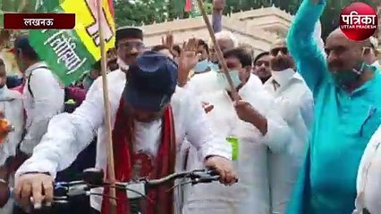 बेरोजगारी के खिलाफ साइकिल यात्रा प्रसपा अध्यक्ष ने दिखाई हरी झंडी