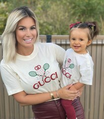 Carla Moreau et Kevin Guedj filment les premiers pas de Ruby !