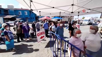 Sosyal mesafeyi hiçe sayıp pazar yerine akın ettiler