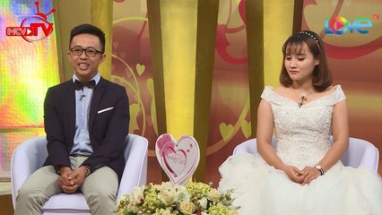 Vợ chồng trẻ bật khóc khi mang thai con đầu lòng | Tình yêu cổ tích của hai học sinh từ năm lớp 11