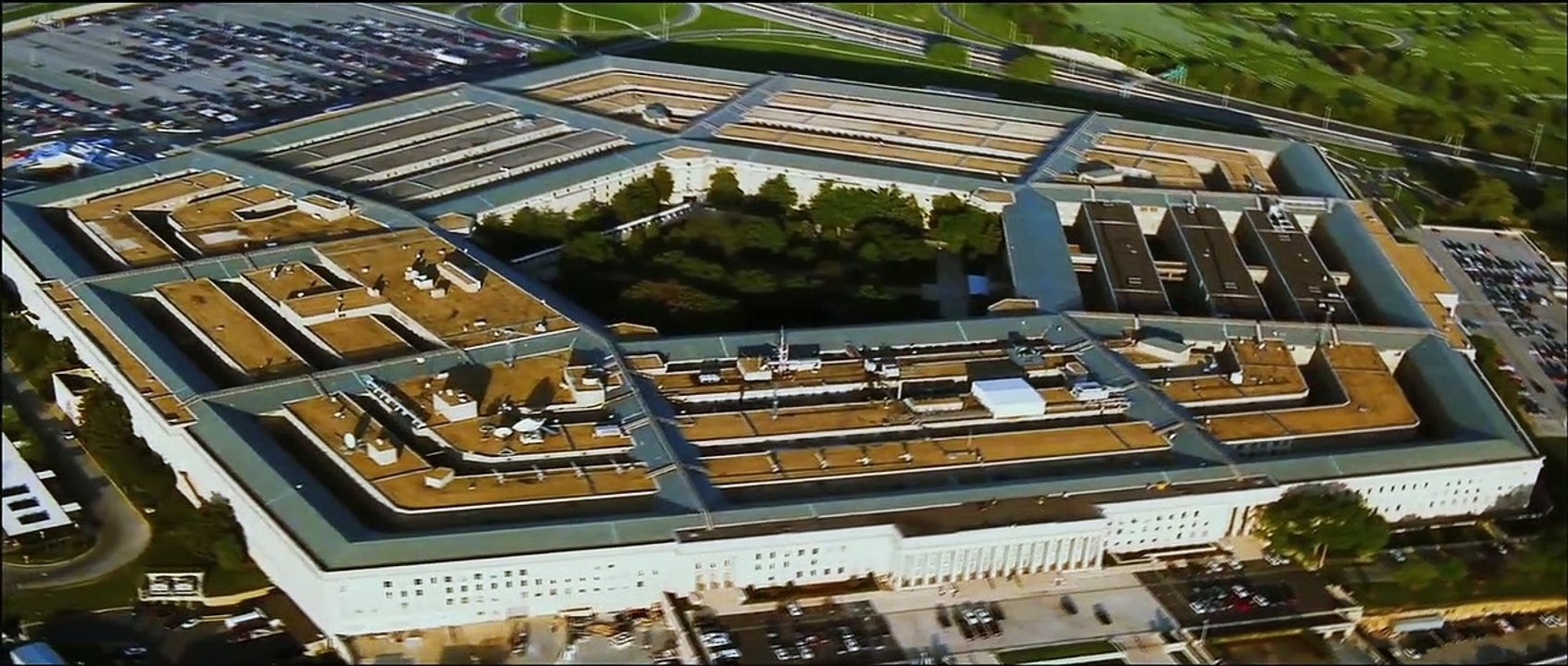 MÄNNER DIE AUF ZIEGEN STARREN | Trailer German HD (2010)