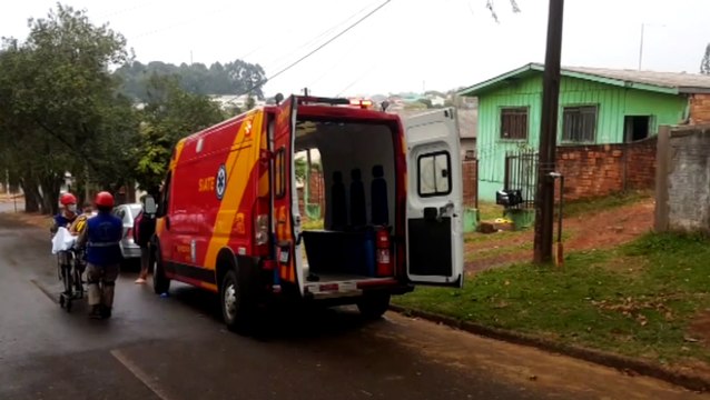 Idosa de 82 anos é socorrida após cair da cama, no Bairro Brasília