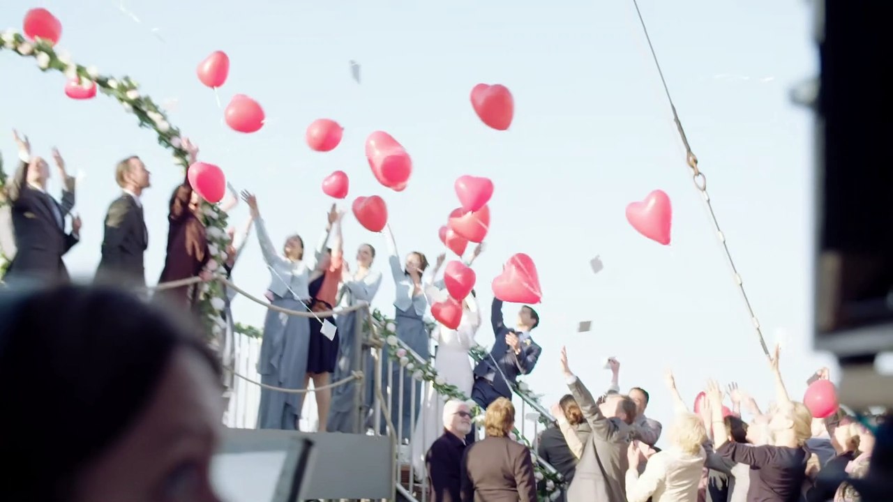 HELLO AGAIN EIN TAG FÜR IMMER Film Featurette