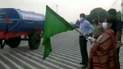 सैनिटाइजेशन के लिए लगाए गए 31 अतिरिक्त टैंकर, मेयर ने दिखाई हरी झंडी
