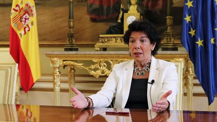 Entrevista a Isabel Celaá: "Las escuelas son futuro y no pueden parar; hay que convivir con la pandemia "