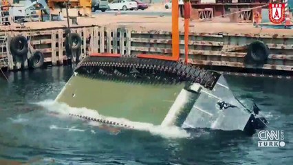 Zırhlı amfibi hücüm aracı testi başarıyla geçti | Video