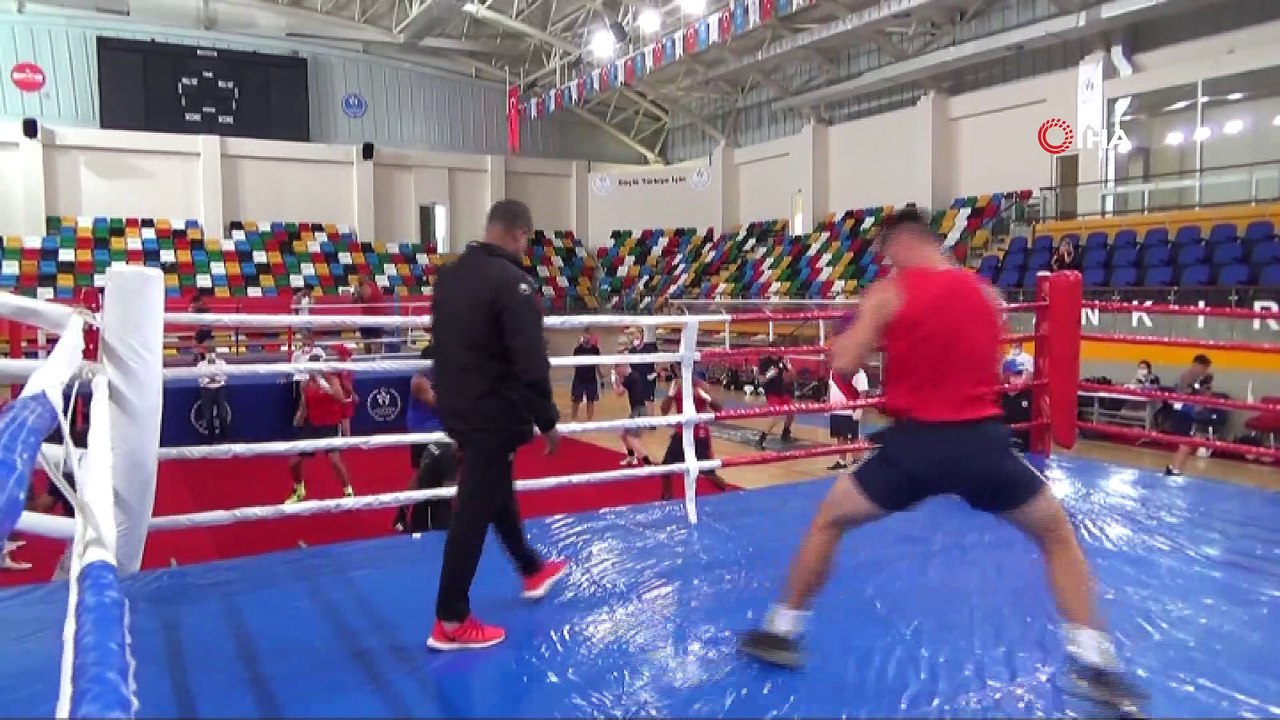 İngiltere ve Türkiye Boks Milli Takımları Çankırı'da kampa girdi