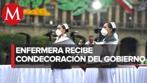 Enfermera Norma Estela Colunga recibe presea Miguel Hidalgo