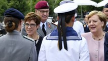 Kramp-Karrenbauer kündigt Entschädigung von Homosexuellen in der Bundeswehr an