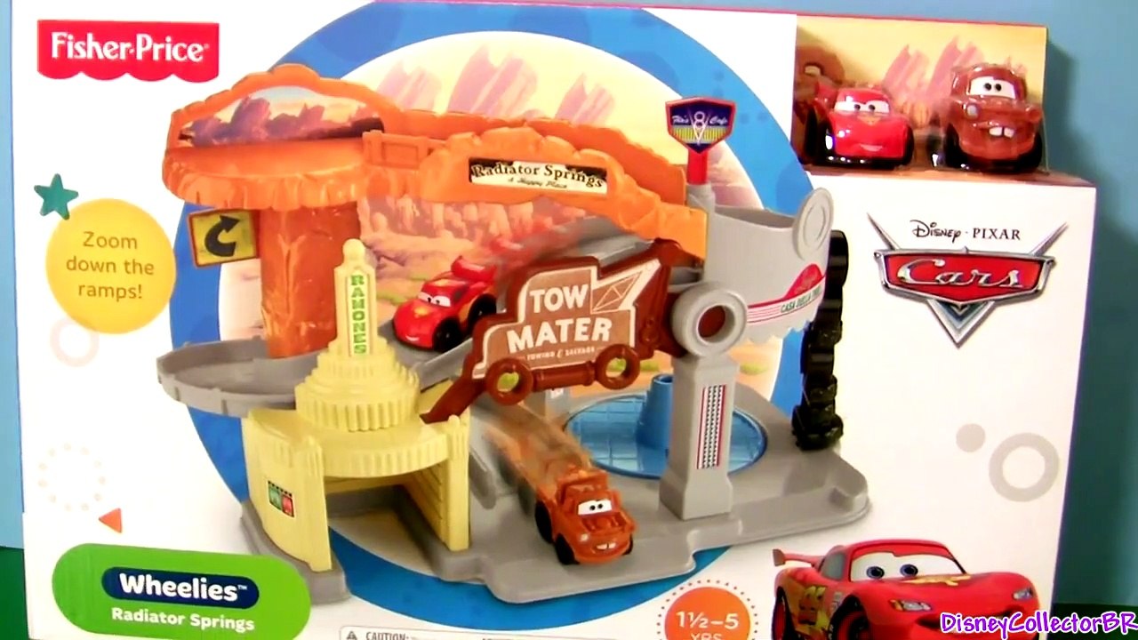 Disney Pixar retailer Cars FISHER-PRICE WHEELIES CARS RADIATOR SPRINGS PLAYSET