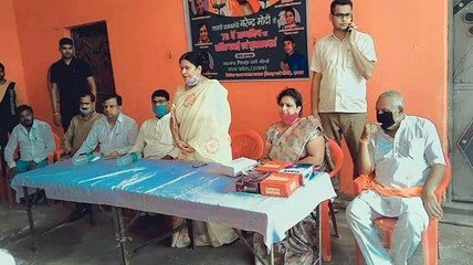 इटावा: सरकारी योजनाओं की विधायक ने दी जानकारी