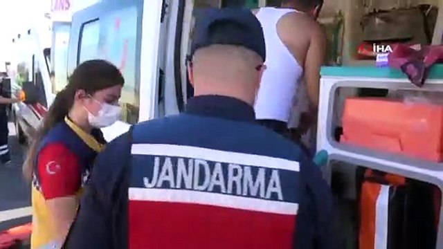 Aksaray - Adana karayolunun 30. kilometresinde yolcu otobüsünün şarampole devrilmesi sonucu ilk belirlemelere göre 37 kişi yaralandı. Bölgeye giden sağlık ve kurtarma ekiplerinin çalışmaları sürüyor.