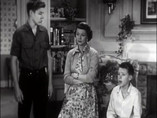 Classic TV Shows - The Adventures of Ozzie and Harriet -  "Separate Rooms"  (1953 Season 1)