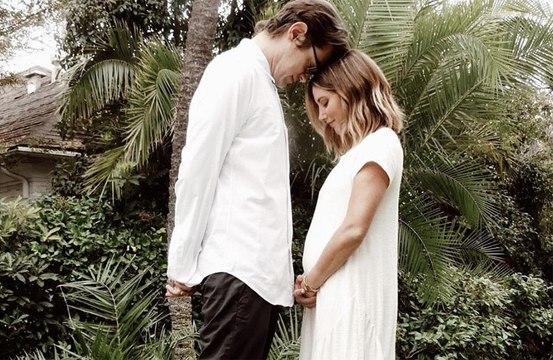 Ashley Tisdale expecting her first child