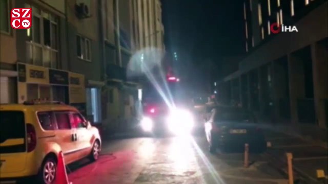 Kediyi kurtardı, bu kez kendi mahsur kaldı