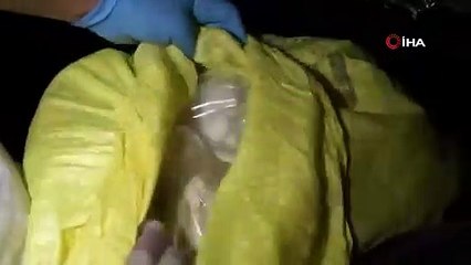 İstanbul polisi Lübnan’dan Türkiyeye sokulan 80 kilo esrar ele geçirdi