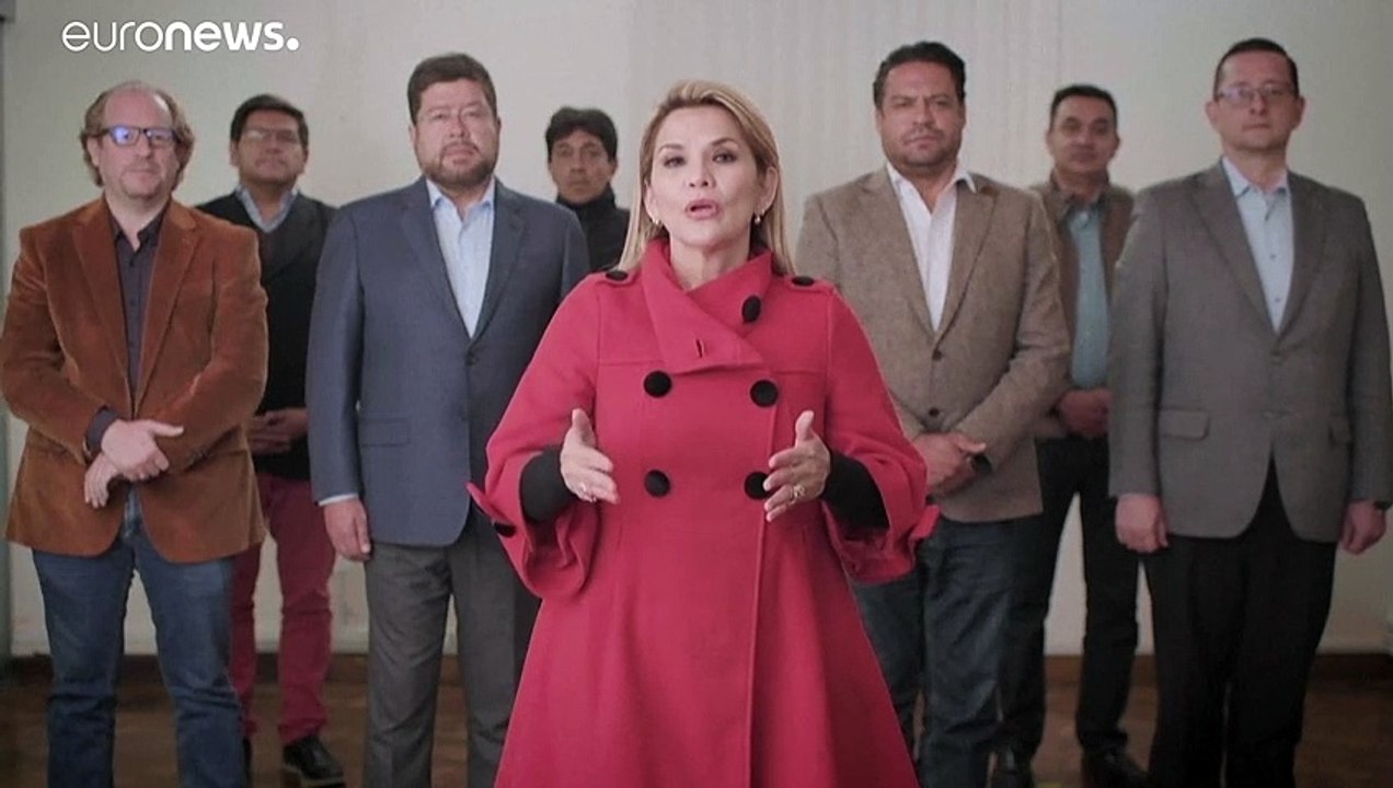 Εκλογές στη Βολιβία: Αποσύρθηκε από την κούρσα η μεταβατική πρόεδρος