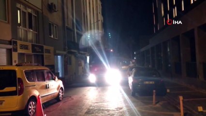 Kediyi kurtardı, bu kez kendi mahsur kaldı