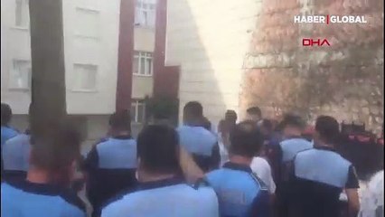 Zabıtayla seyyar satıcılar birbirine girdi: 7 yaralı