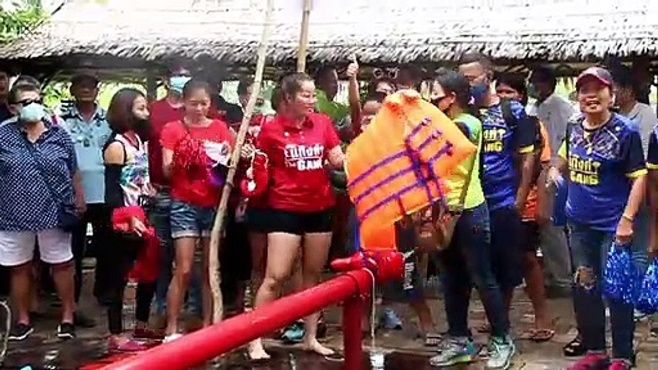 Thai locals hold 'boxing on pole' event to cele...