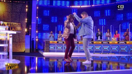 Pascal danse avec Valérie Bénaïm dans "À prendre ou à laisser"