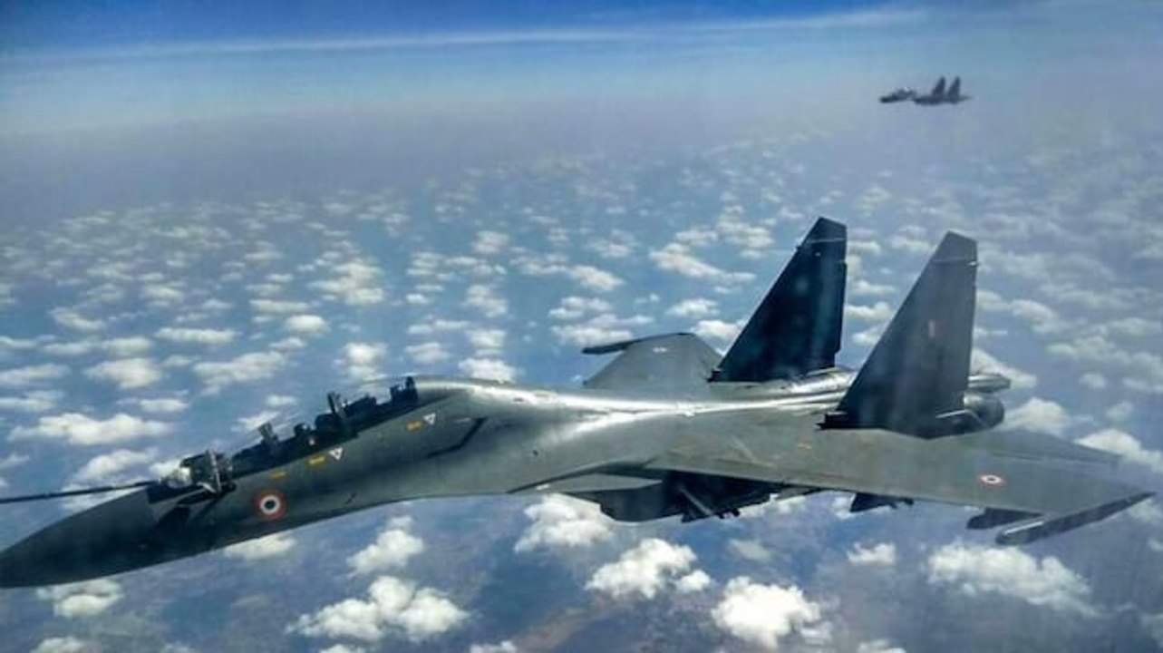 Image of the day: Indian Air Force jets in full...