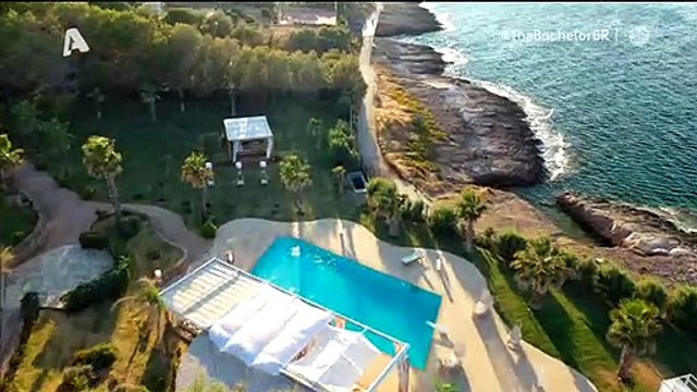 The Bachelor: Τα παθιασμένα φιλιά του Παναγιώτη έκαναν άνω – κάτω τις παίκτριες