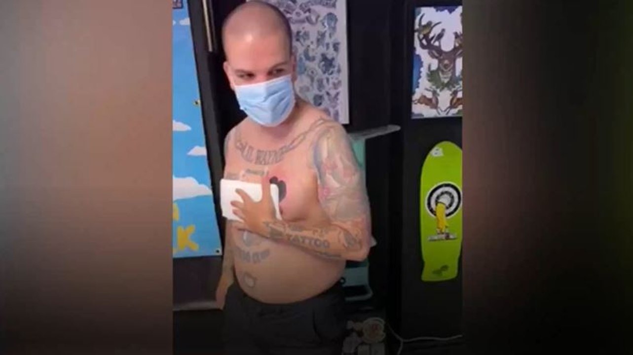¿Te tatuarías para pedir matrimonio? Este hombre lo hizo y quedó sin palabras