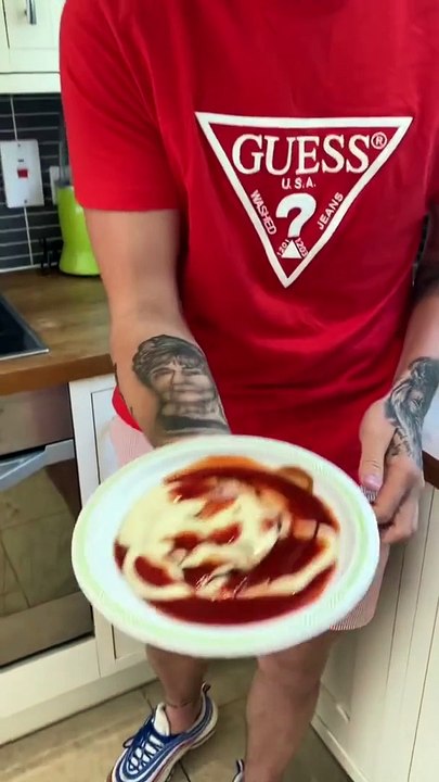 SIBLINGS GO TO WAR (PRANKS)