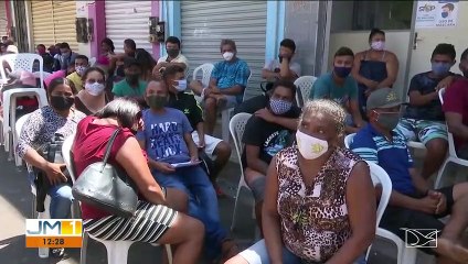 Muita aglomeração nas agências da Caixa de Codó.