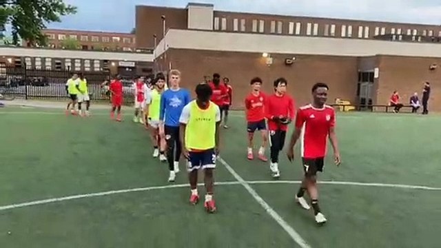 Finale du tournois des quartiers (l'entrée des joueurs)