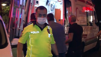 Şişli’de çalıntı motosikletle polisten kaçan şüpheliler taksiye çarptı: 2 yaralı