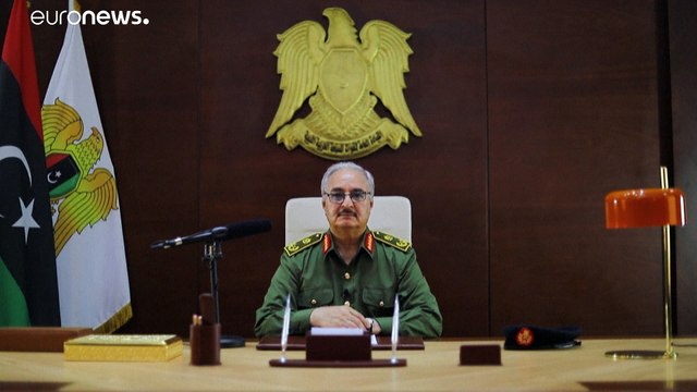 المشير خليفة حفتر يعلن إعادة فتح المنشآت النفطية الليبية بـ شروط