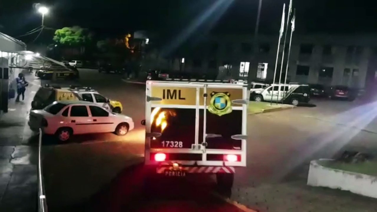 Corpos de vítimas carbonizadas em acidente na BR-277 são encaminhados ao IML