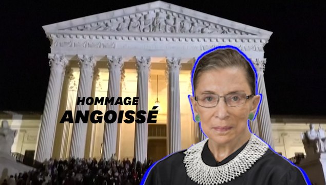 Mort de Ruth Bader Ginsburg: une foule rassemblée devant la cour suprême