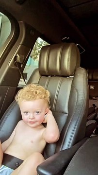 Hugo Philip et Caroline Receveur accusés d'être de mauvais parents sur Instagram (septembre 2020).