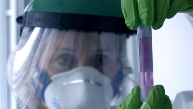 Trump afirma que EEUU tendrá suficientes vacunas contra el virus para abril