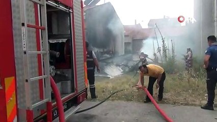 Konserve yaparken garajdaki otomobil yandı