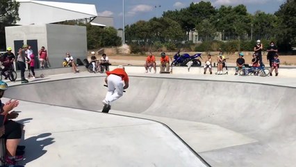 Vitrolles : des riders « à donf' » au nouveau skate parc