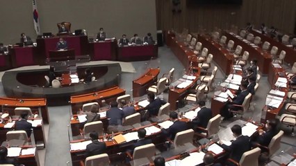 17일째 백 명대 확진...여야, 4차 추경안 신경전 / YTN