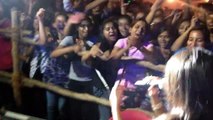 Neha Kakkar's Fans Going Crazy at Her Concert | Sunny Sunny