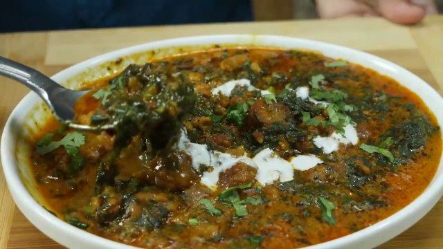 Rajasthani Palak Mangodi Ki Sabji । Vadi Palak Recipe