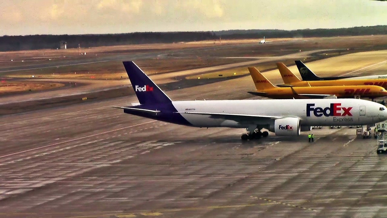 Planespotting KölnBonn Landen 32R – 5