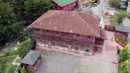200 yıllık 'Çivisiz cami' zamana meydan okuyor