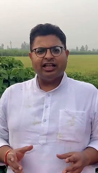 फिल्मसिटी को लेकर सीएम योगी से मिले मधुरभंडारकर, सपा ने बताया जुमला